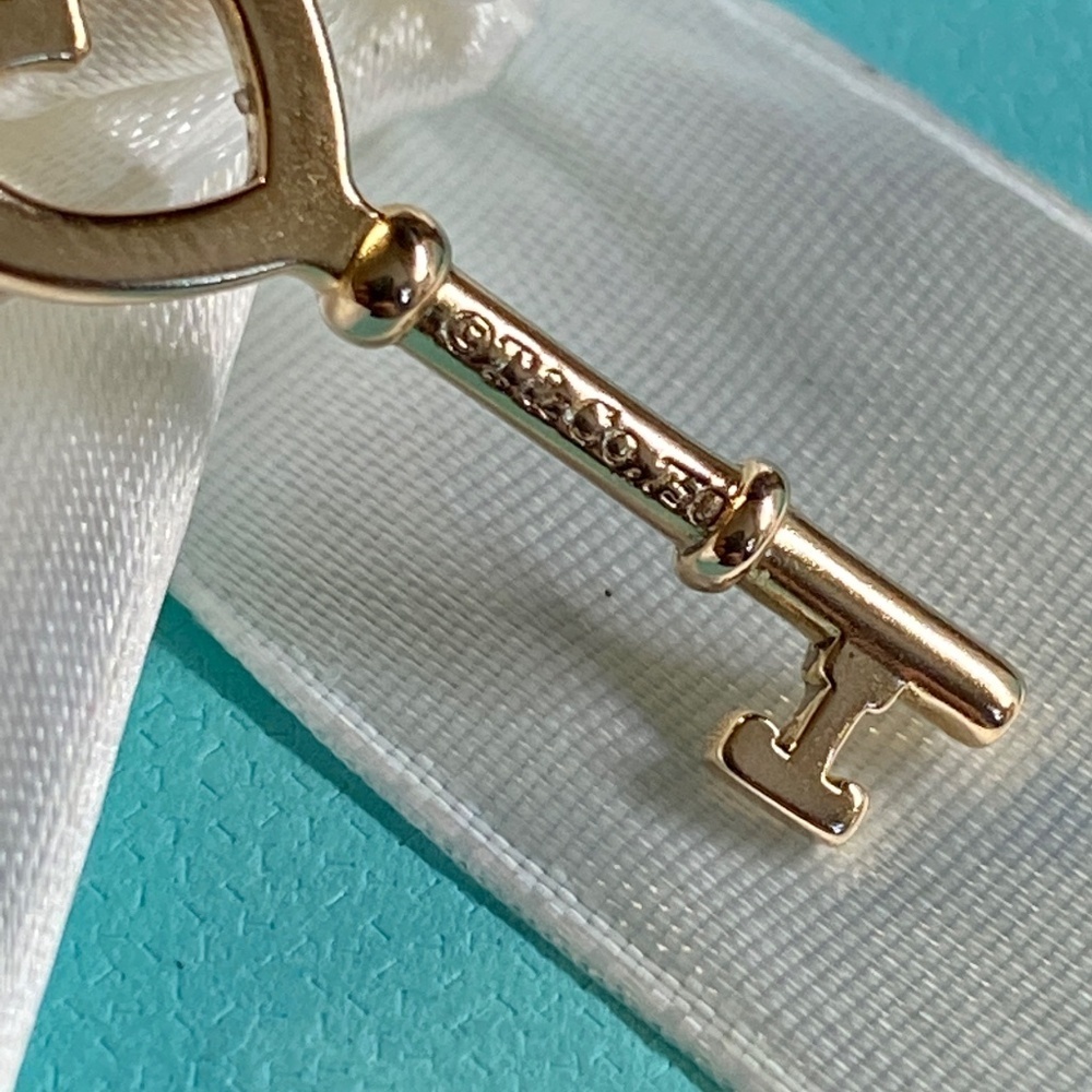Tiffany & Co. Heart Key Necklace 18K Rose Gold 16” 28mm - Picture 6 of 7